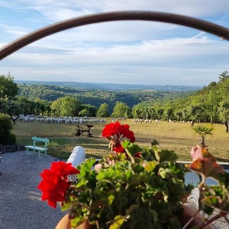 Domaine La Garenne Bed & Breakfast Reilhaguet Bagian luar foto