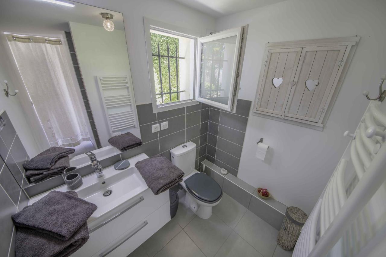 Domaine La Garenne Bed & Breakfast Reilhaguet Bagian luar foto