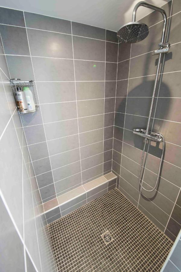 Domaine La Garenne Bed & Breakfast Reilhaguet Bagian luar foto
