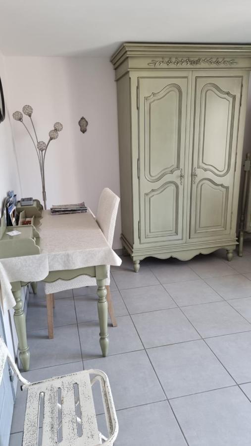 Domaine La Garenne Bed & Breakfast Reilhaguet Bagian luar foto