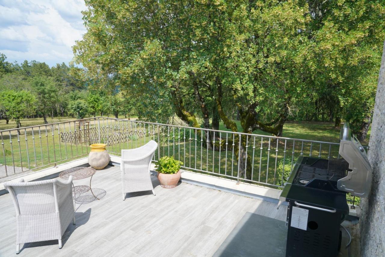 Domaine La Garenne Bed & Breakfast Reilhaguet Bagian luar foto