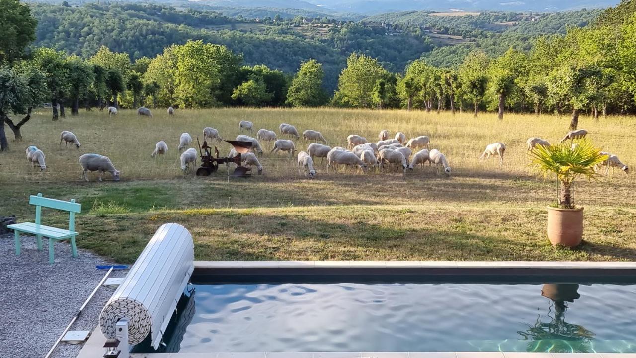 Domaine La Garenne Bed & Breakfast Reilhaguet Bagian luar foto